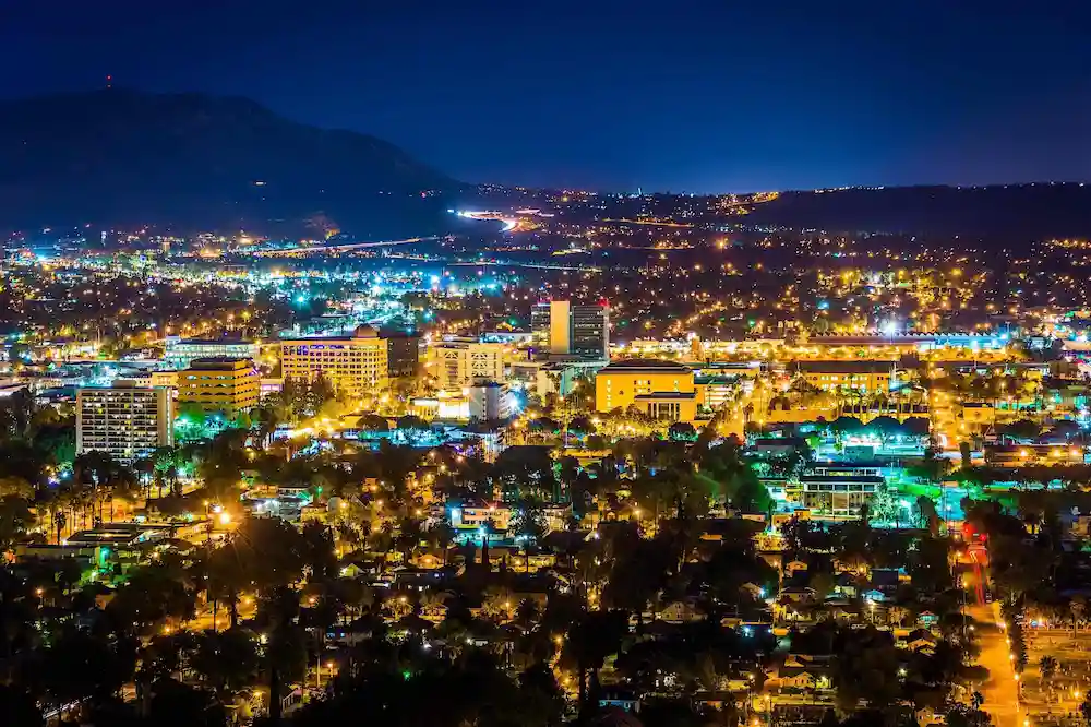 Find the best local movers in Riverside County.